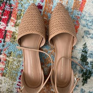 Light brown Report flats